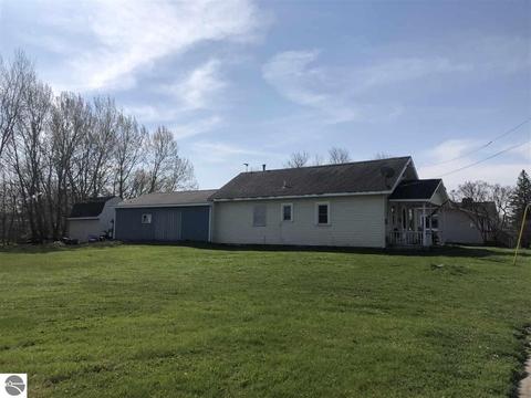 234 N Pine St, Mcbain, MI 49657 photo 4