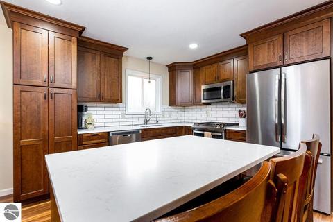 2548 E Birch Ct, Cedar, MI 49621 photo 6