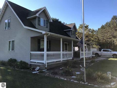 3790 Birch Dr, Lupton, MI 48635 photo 2