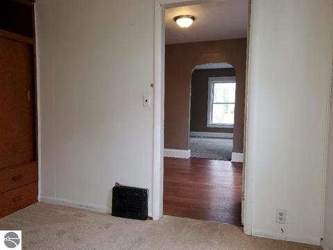 812 N Pine Ave, Alma, MI 48801 photo 17