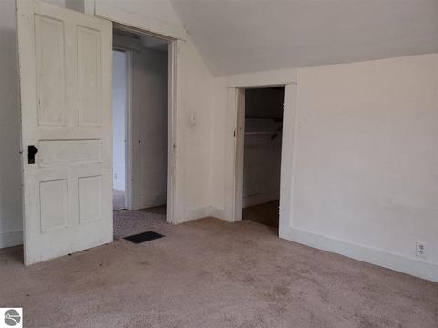 812 N Pine Ave, Alma, MI 48801 photo 32