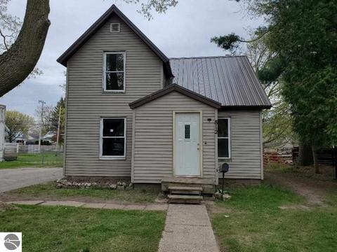 812 N Pine Ave, Alma, MI 48801 photo 40