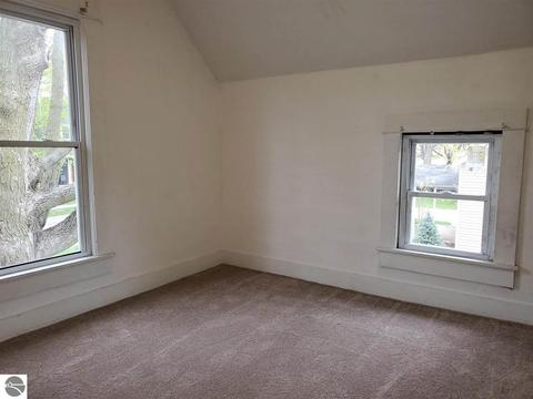 812 N Pine Ave, Alma, MI 48801 photo 31