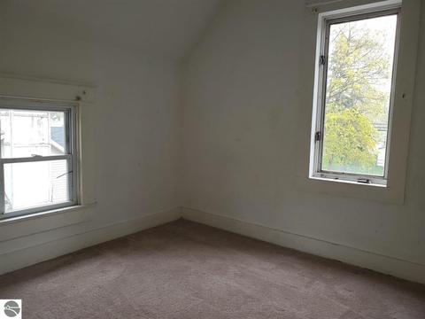 812 N Pine Ave, Alma, MI 48801 photo 34