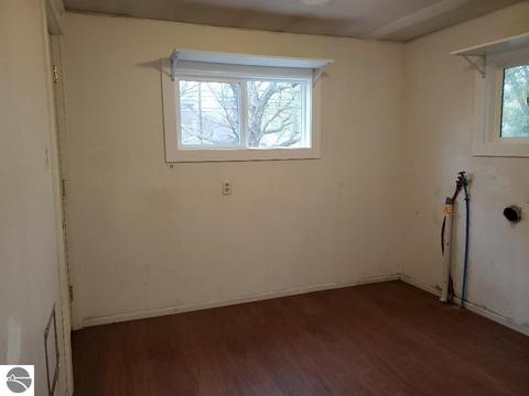 812 N Pine Ave, Alma, MI 48801 photo 26