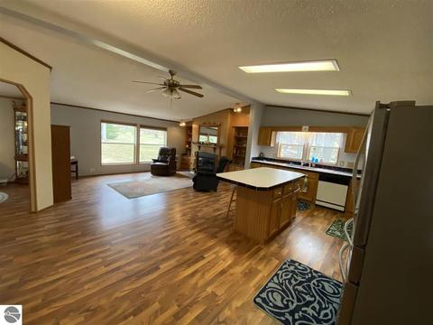 9530 Nancy Ann Dr, Gladwin, MI 48624 photo 11