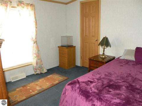 9530 Nancy Ann Dr, Gladwin, MI 48624 photo 19