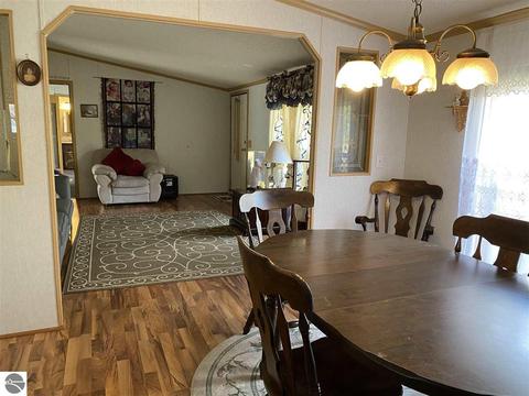 9530 Nancy Ann Dr, Gladwin, MI 48624 photo 6