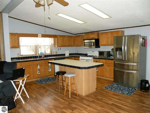 9530 Nancy Ann Dr, Gladwin, MI 48624 photo 14