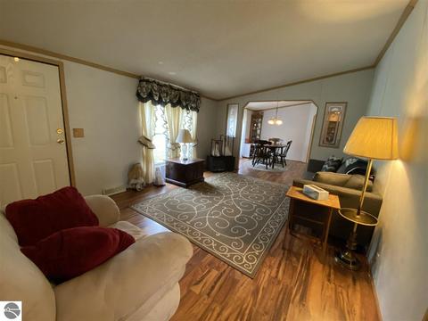 9530 Nancy Ann Dr, Gladwin, MI 48624 photo 8