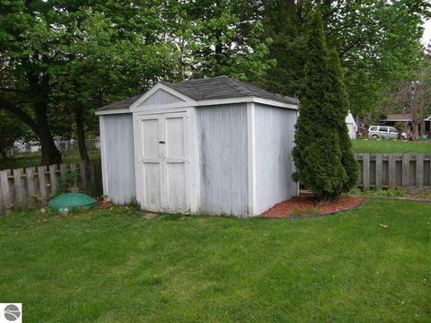 925 Pine Ave, Alma, MI 48801 photo 7