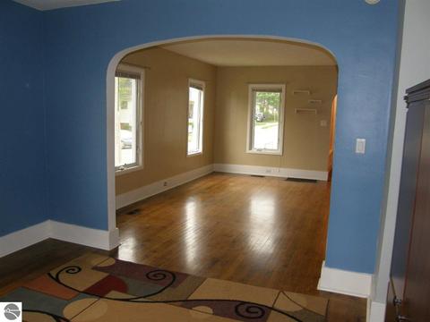 925 Pine Ave, Alma, MI 48801 photo 11