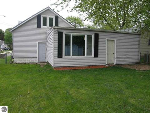 925 Pine Ave, Alma, MI 48801 photo 5