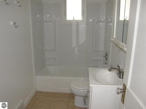 925 Pine Ave, Alma, MI 48801 photo 15