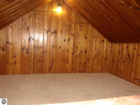 925 Pine Ave, Alma, MI 48801 photo 16