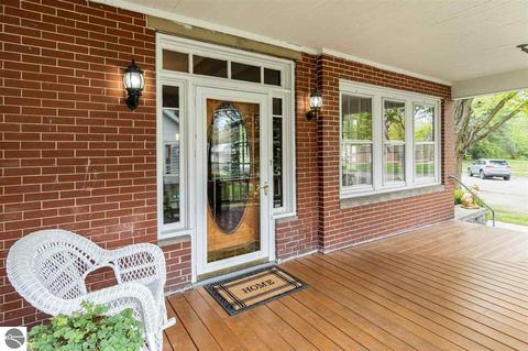 107 W Maple St, Shepherd, MI 48883 photo 6