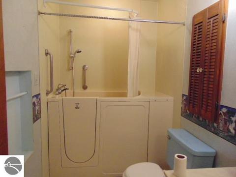 2220 W Washington Rd, Ithaca, MI 48847 photo 8