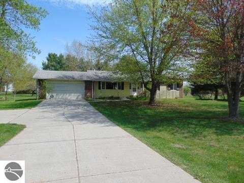 2220 W Washington Rd, Ithaca, MI 48847 photo 1
