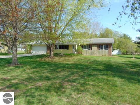 2220 W Washington Rd, Ithaca, MI 48847 photo 2