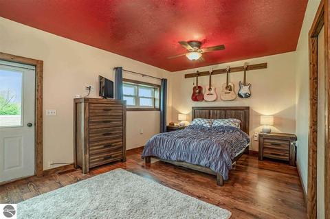 925 S Saint Johns St, Ithaca, MI 48847 photo 14