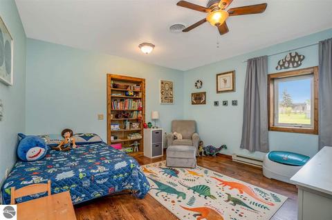 925 S Saint Johns St, Ithaca, MI 48847 photo 19