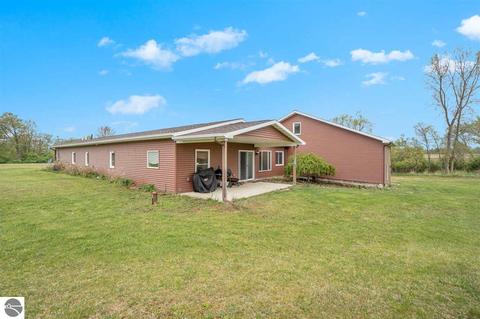 925 S Saint Johns St, Ithaca, MI 48847 photo 23
