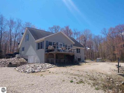 4693 E Michigan Ave, Au Gres, MI 48703 photo 2