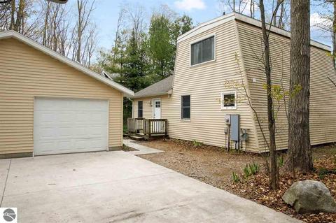 2380 E Sugar Maple Dr, Cedar, MI 49621 photo 2