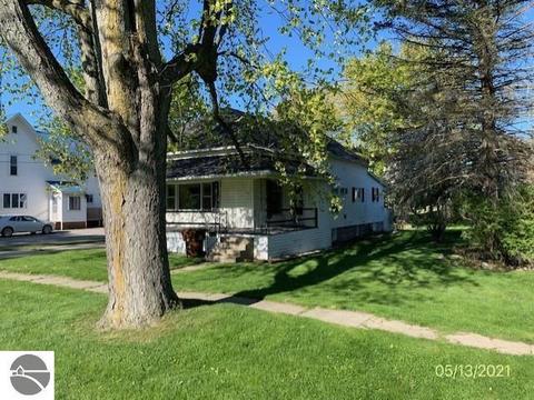 416 S Main, Ithaca, MI 48847 photo 1