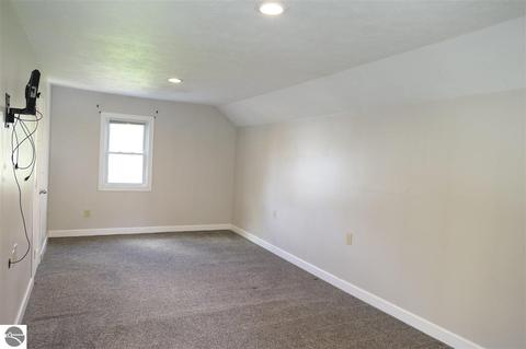 415 E Newark St, Ithaca, MI 48847 photo 21