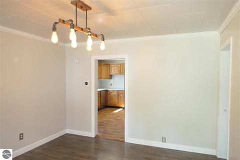 415 E Newark St, Ithaca, MI 48847 photo 5