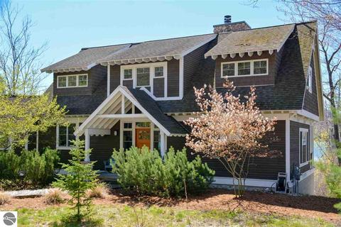 1164 E Traverse Lake Rd, Cedar, MI 49621 photo 4