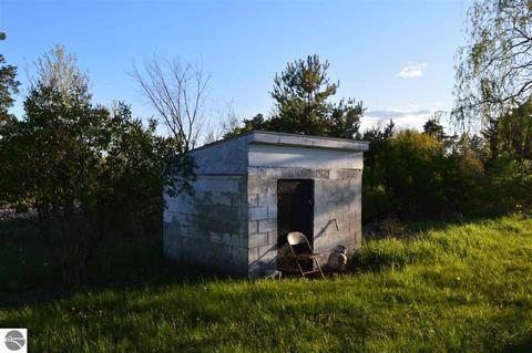 136 W Winegars Rd, Gladwin, MI 48624 photo 18