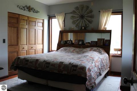 9635 S Shepherd Rd, Shepherd, MI 48883 photo 12