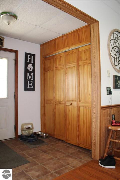 9635 S Shepherd Rd, Shepherd, MI 48883 photo 8