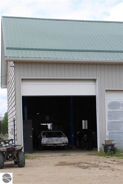9635 S Shepherd Rd, Shepherd, MI 48883 photo 38