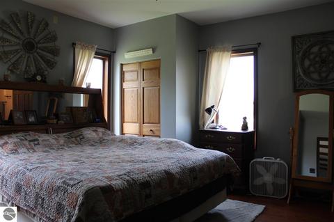 9635 S Shepherd Rd, Shepherd, MI 48883 photo 11