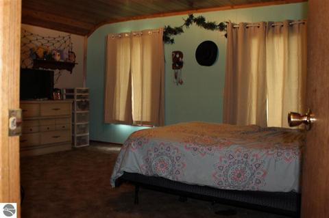 9635 S Shepherd Rd, Shepherd, MI 48883 photo 22