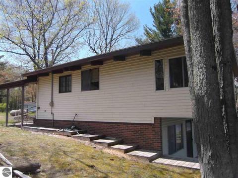 3281 Deerfield Ln, Lupton, MI 48635 photo 4