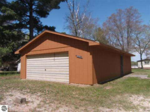 3281 Deerfield Ln, Lupton, MI 48635 photo 7