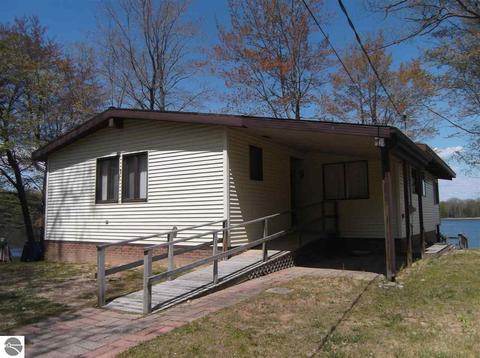 3281 Deerfield Ln, Lupton, MI 48635 photo 5