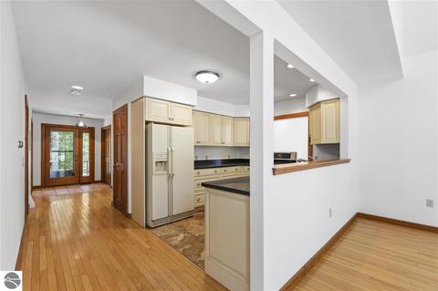 677 E Lin-sher-dave Ln, Cedar, MI 49621 photo 13