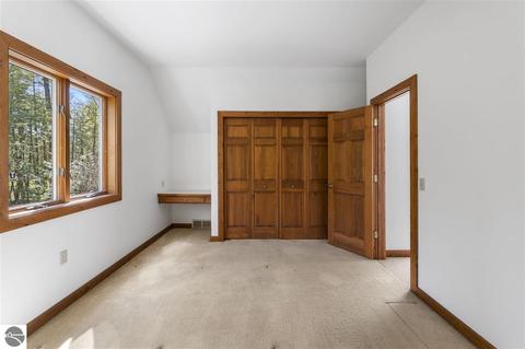677 E Lin-sher-dave Ln, Cedar, MI 49621 photo 25