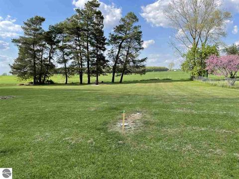 763 E Remus Rd, Mount Pleasant, MI 48858 photo 10