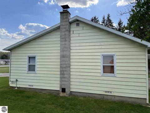 763 E Remus Rd, Mount Pleasant, MI 48858 photo 12