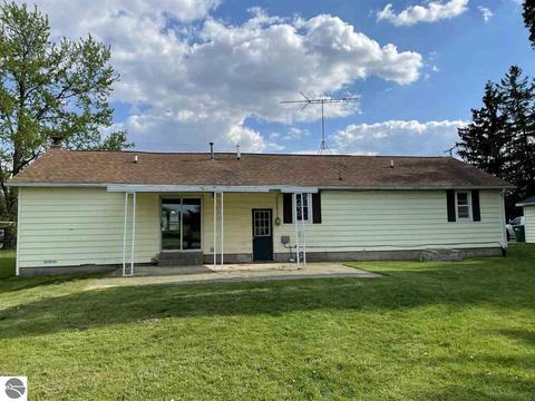 763 E Remus Rd, Mount Pleasant, MI 48858 photo 11