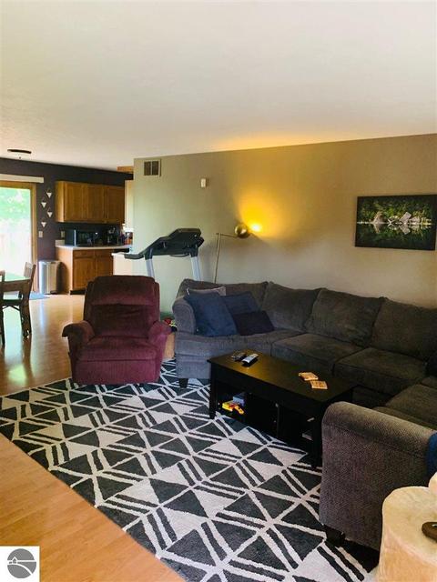 1609 E Bellows St, Mount Pleasant, MI 48858 photo 8