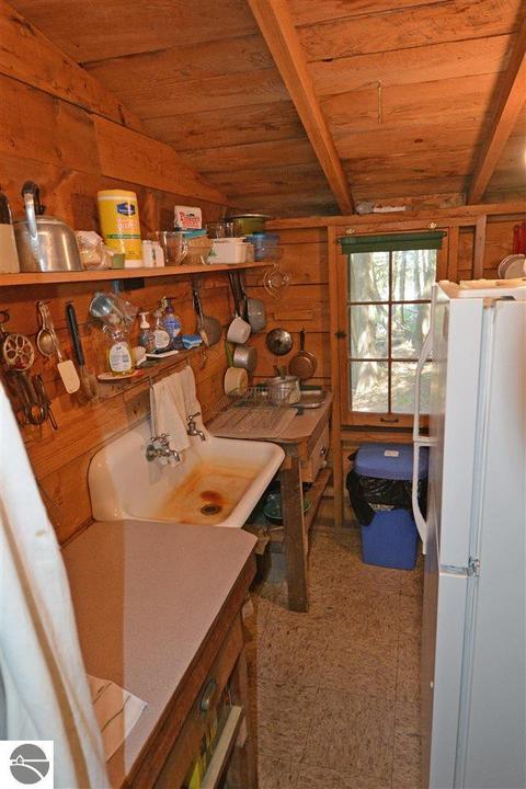 1446 Cedar Ln, Honor, MI 49640 photo 16