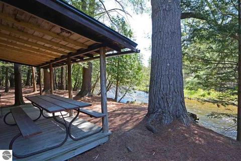 1446 Cedar Ln, Honor, MI 49640 photo 3