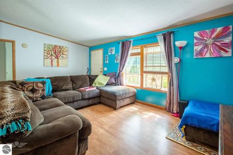 587 Gitchegumee Dr, Buckley, MI 49620 photo 2